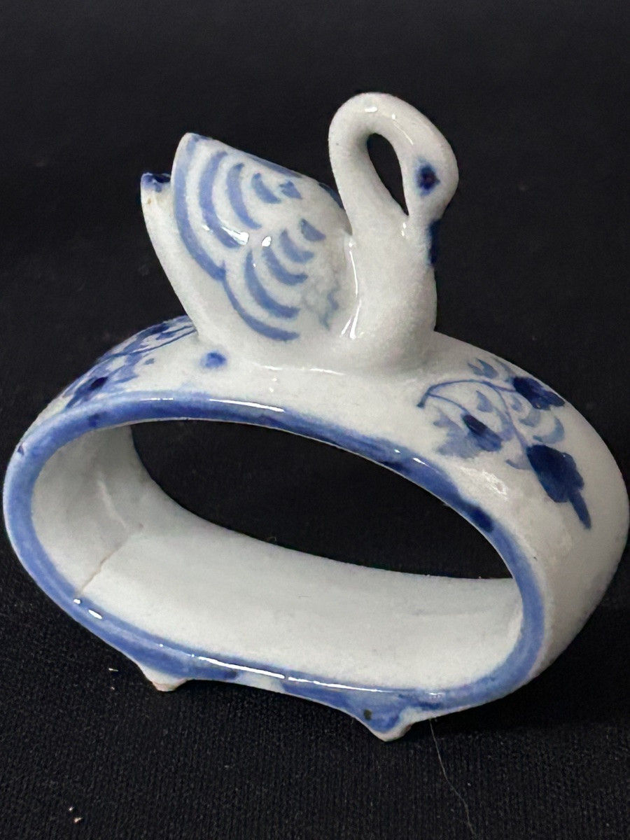 Set Of 16 Porcelain Napkin Rings -photo-2