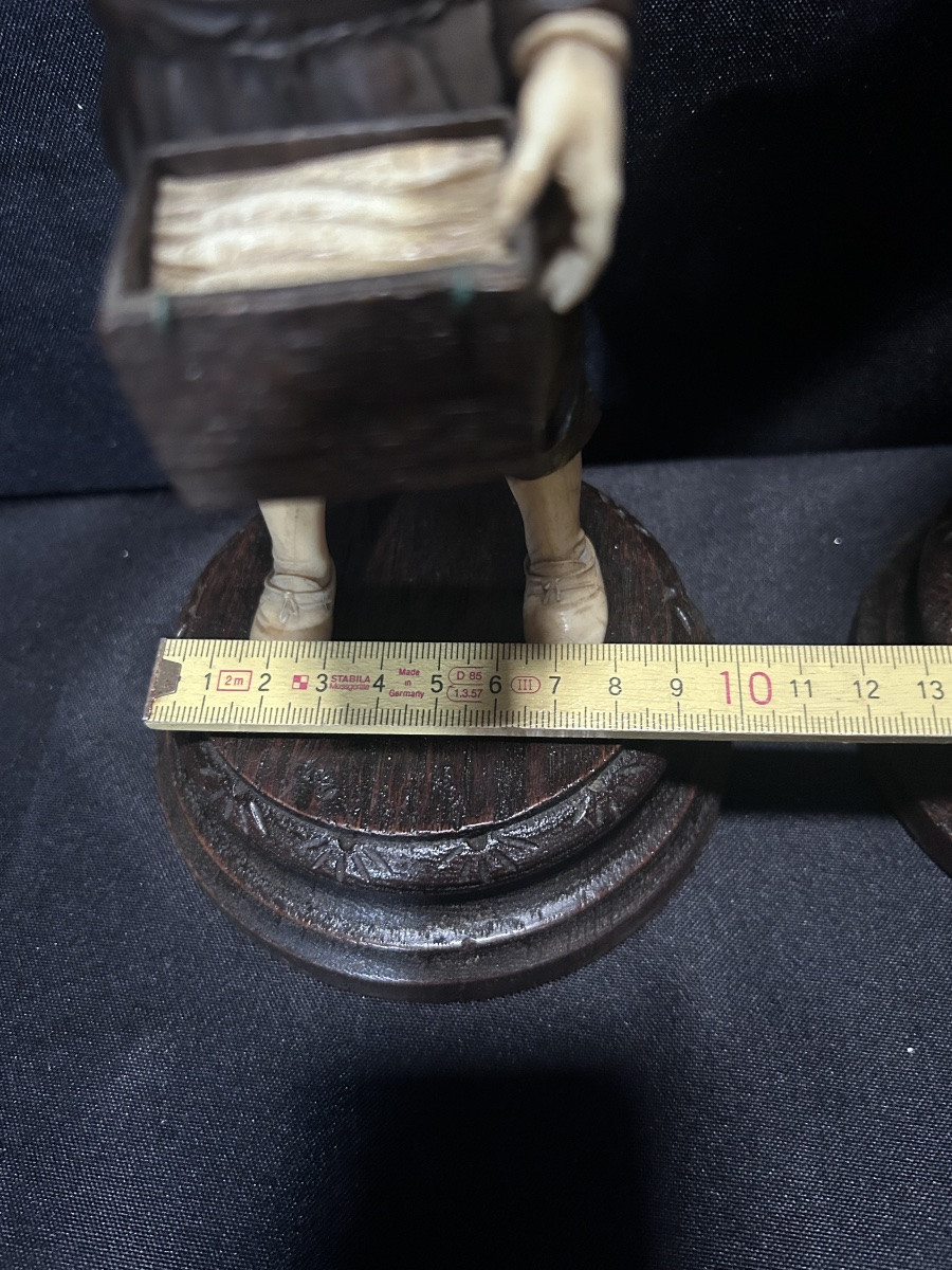 Paire de sculptures allemandes en noyer et ivoire d’après Simon Troger, 19e siècle -photo-7