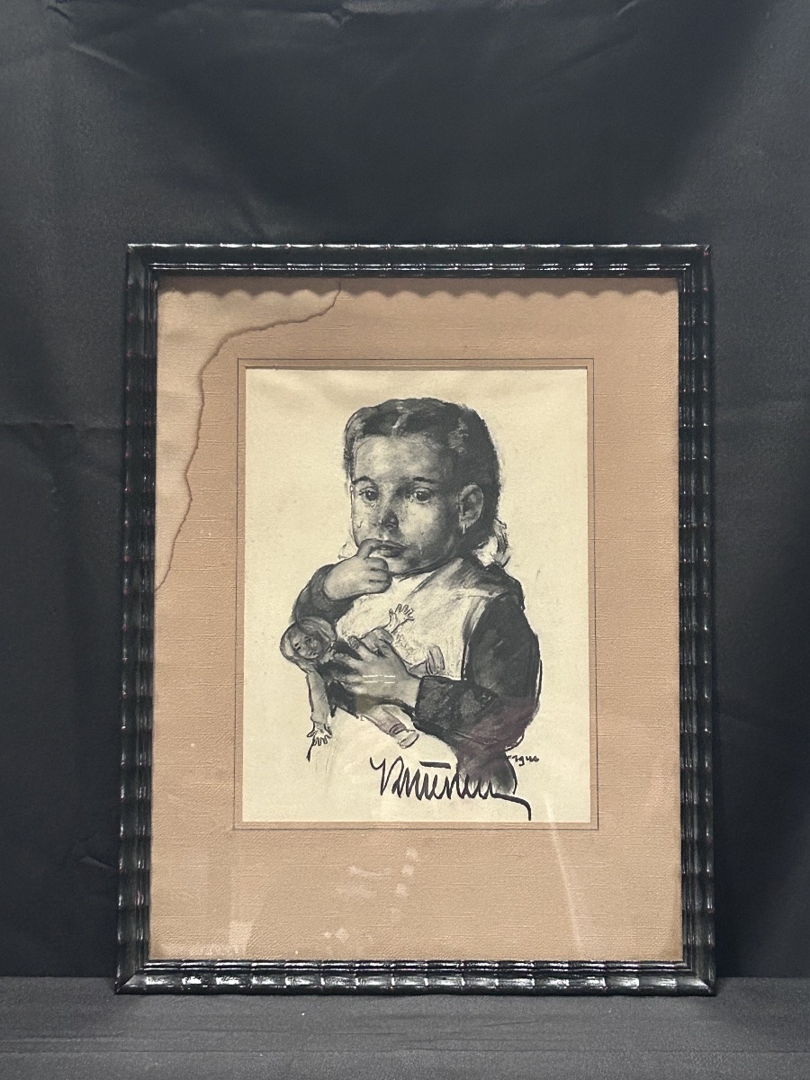Charcoal Drawing, Portrait Of An Art Deco Girl-photo-3