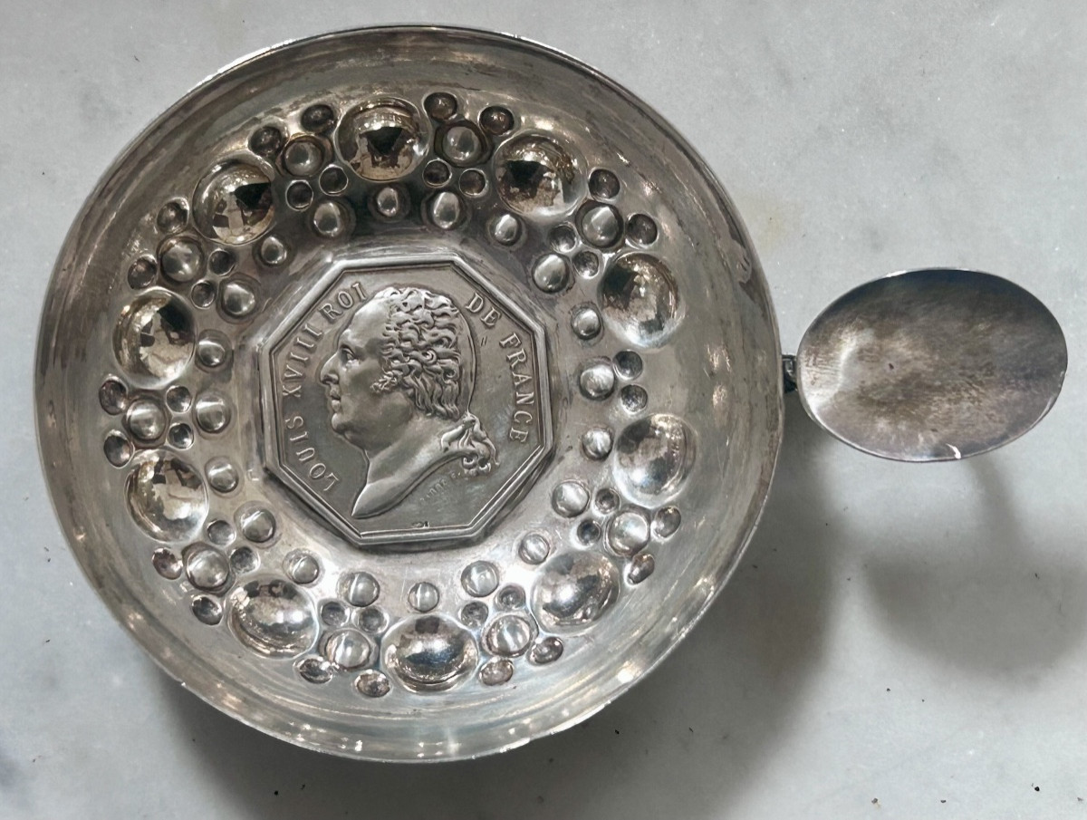 Tastevin en argent massif avec médaille roi Louis XVIII