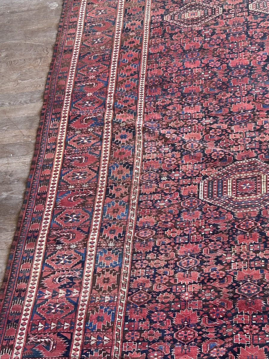 Old Large-format Collector's Rug-photo-4