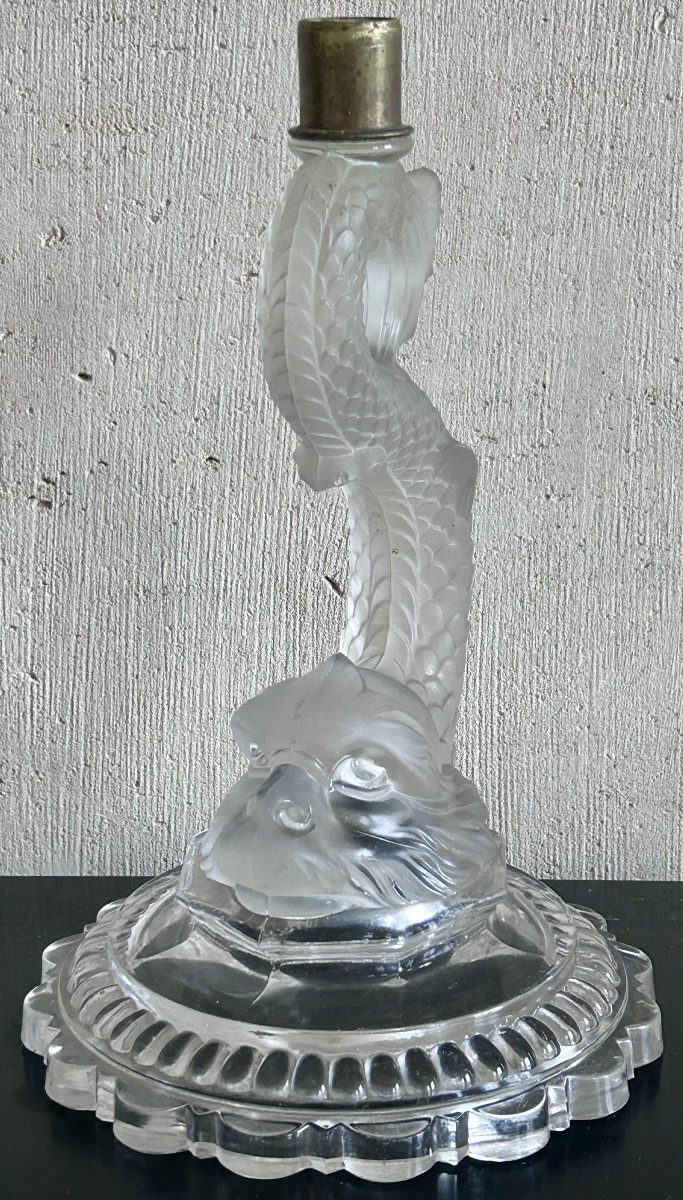 Baccarat, pied de lampe Dauphin en cristal art déco 