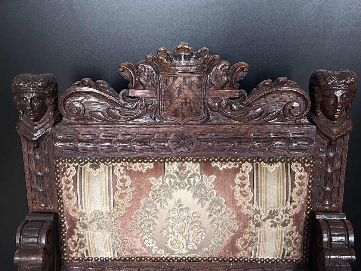 Paire de fauteuils Dagobert en chêne sculpté -photo-3
