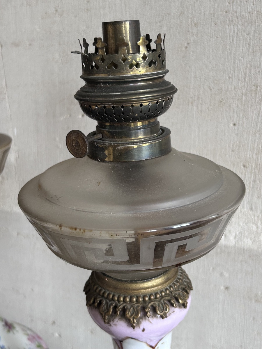 Pair Of Paris Porcelain Oil Lamps 19th Century-photo-4