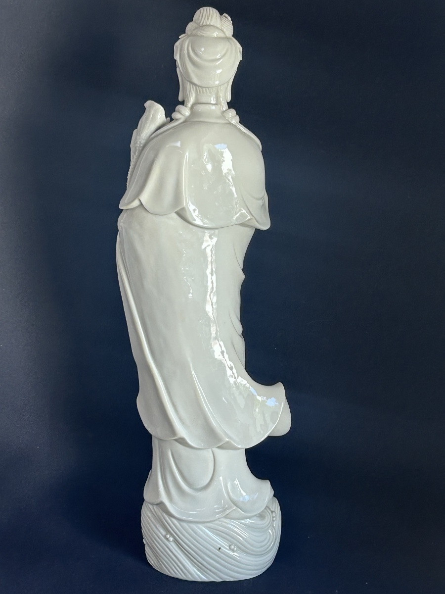 Statue en porcelaine blanche chinoise de la déesse Guanyin-photo-4