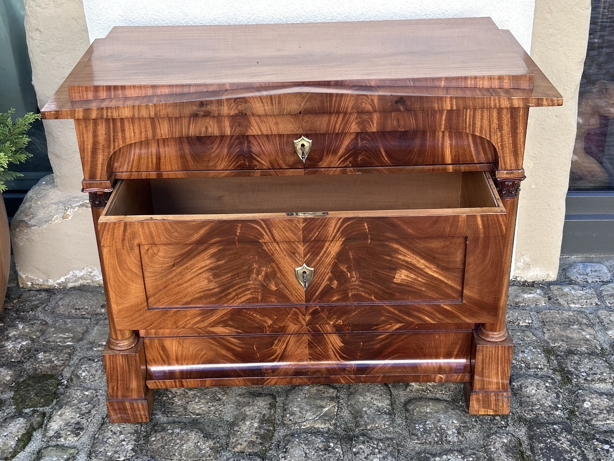 Commode Biedermeier en placage acajou XIXe siècle -photo-5