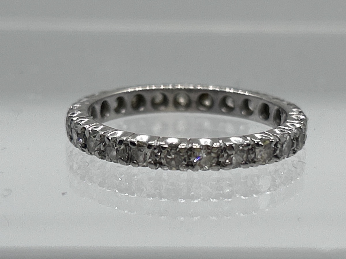 Alliance américaine en or blanc 18 carats sertie de brillants -photo-1