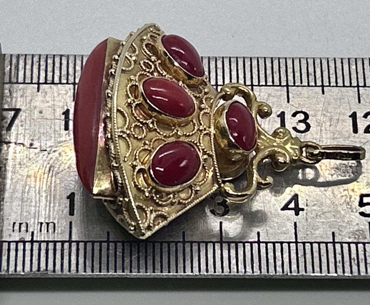 Pendentif de style étrusque en or 18 carats et cabochons corail-photo-7