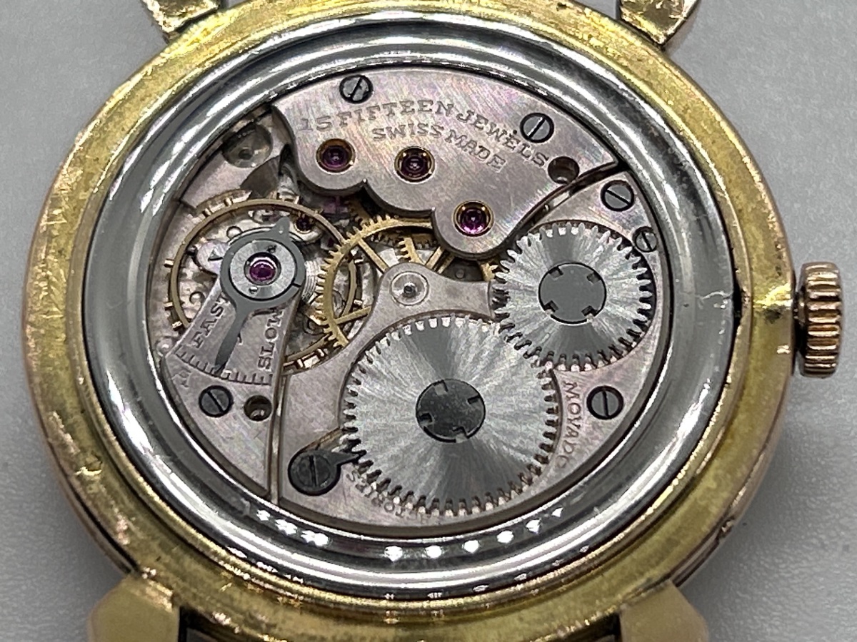 Montre art déco Movado triple calendrier en or 18 carats -photo-6