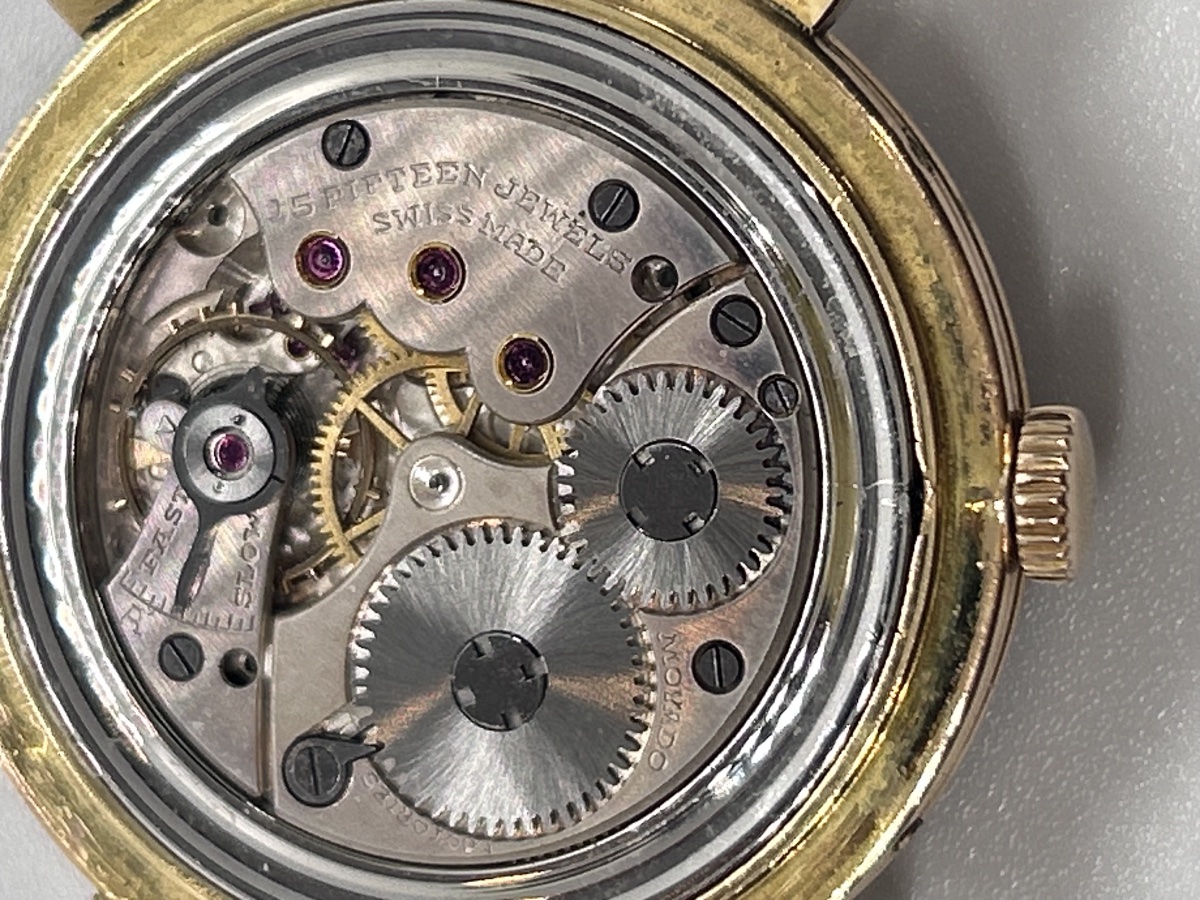 Montre art déco Movado triple calendrier en or 18 carats -photo-7
