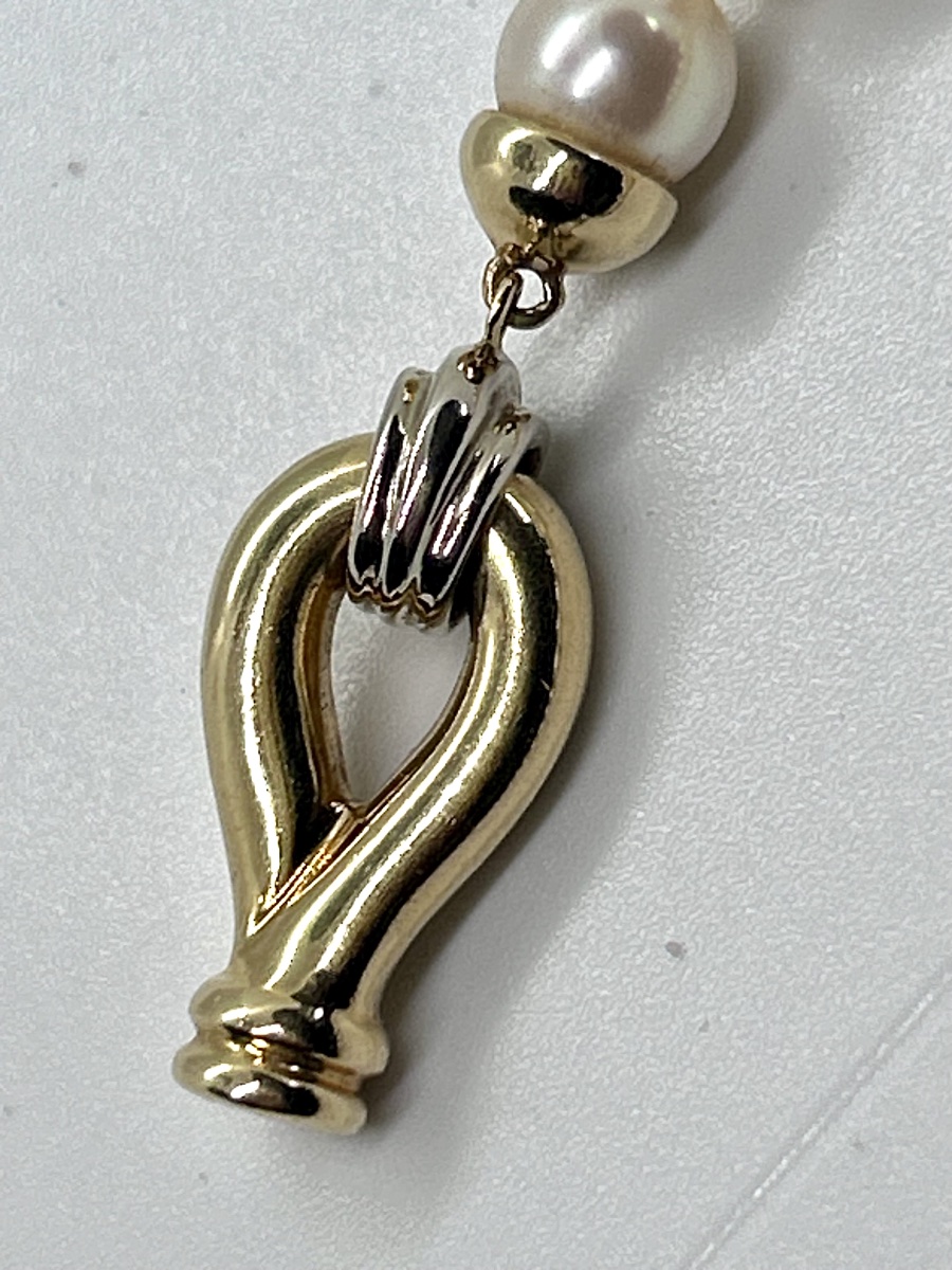 Cultured Pearl Necklace With 18-carat Gold Clasp-photo-2