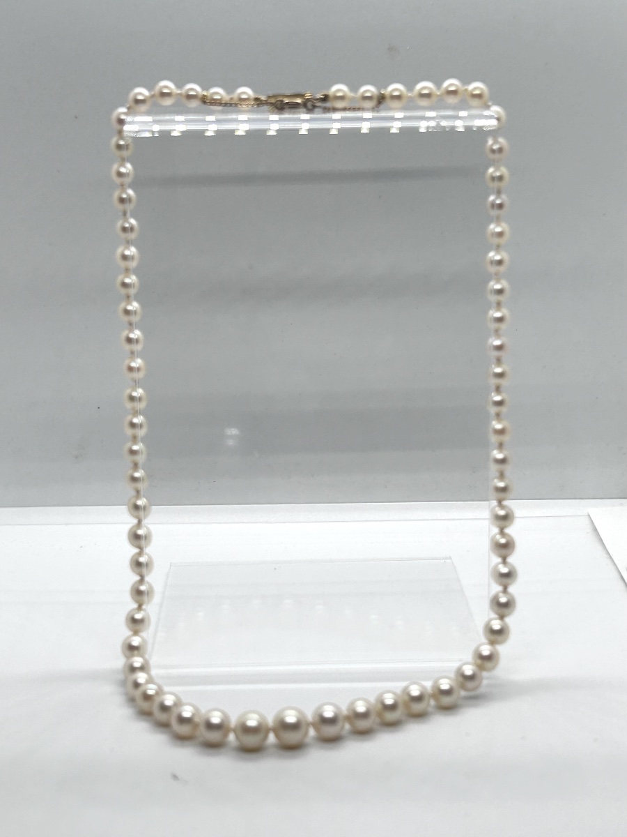 Cascading Cultured Pearl Necklace With An 18-karat Gold Clasp-photo-3