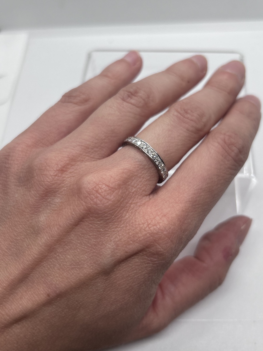 18-karat White Gold Wedding Band Set With Brilliant-cut Diamonds-photo-4