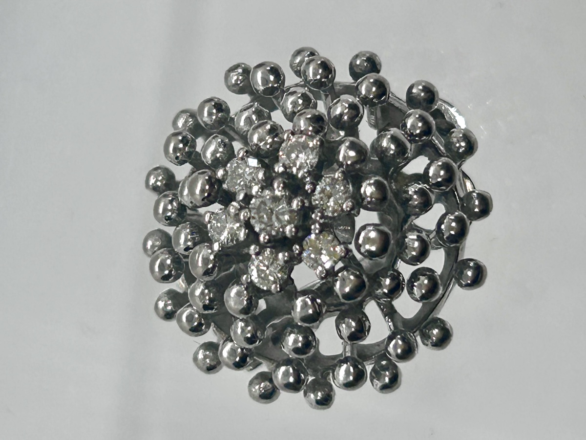 Boucles d’oreille à clips en or blanc 18 carats et brillants -photo-3