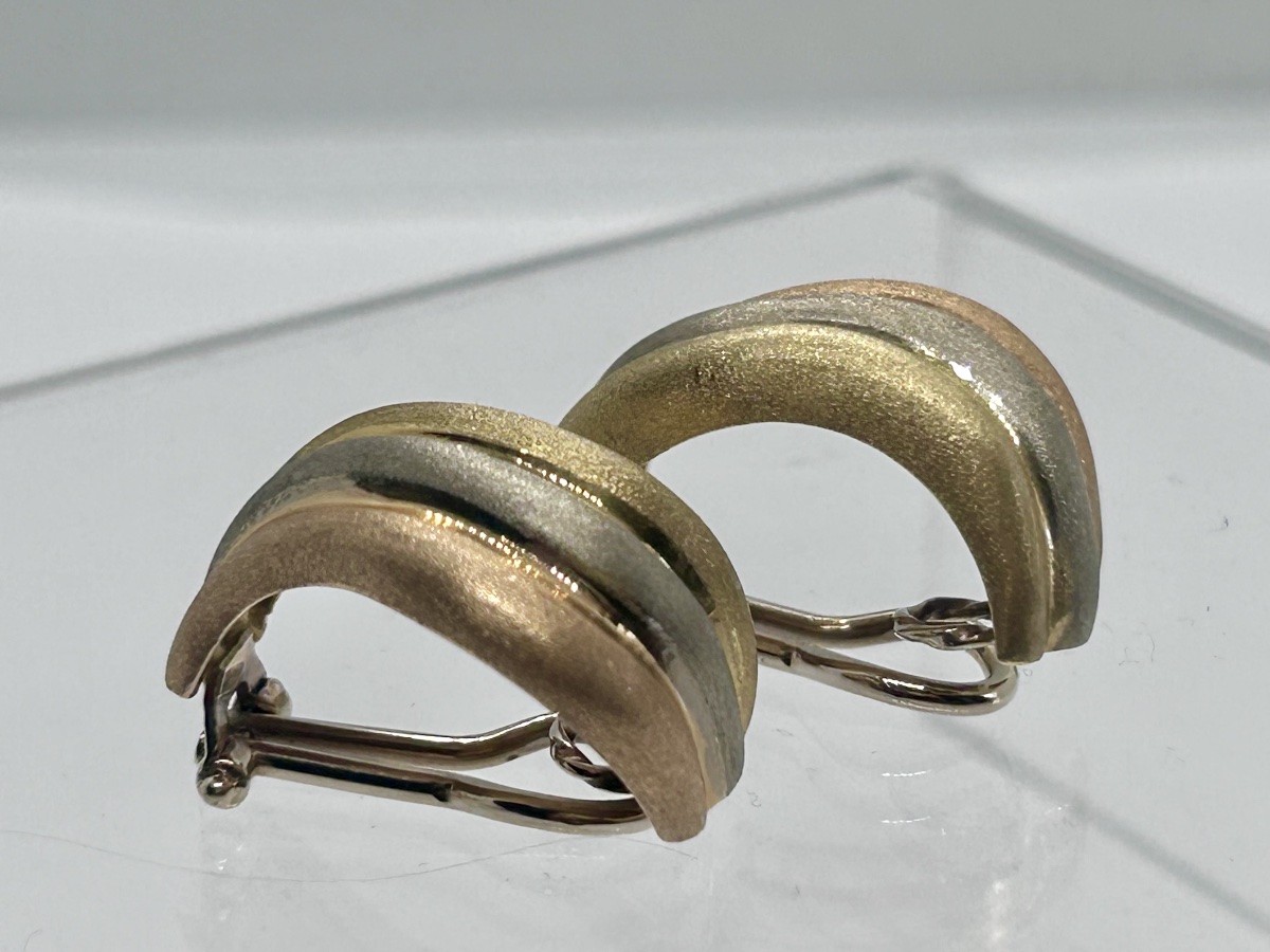 18-karat Brushed Gold (yellow, White, And Rose) Clip-on Earrings -photo-2