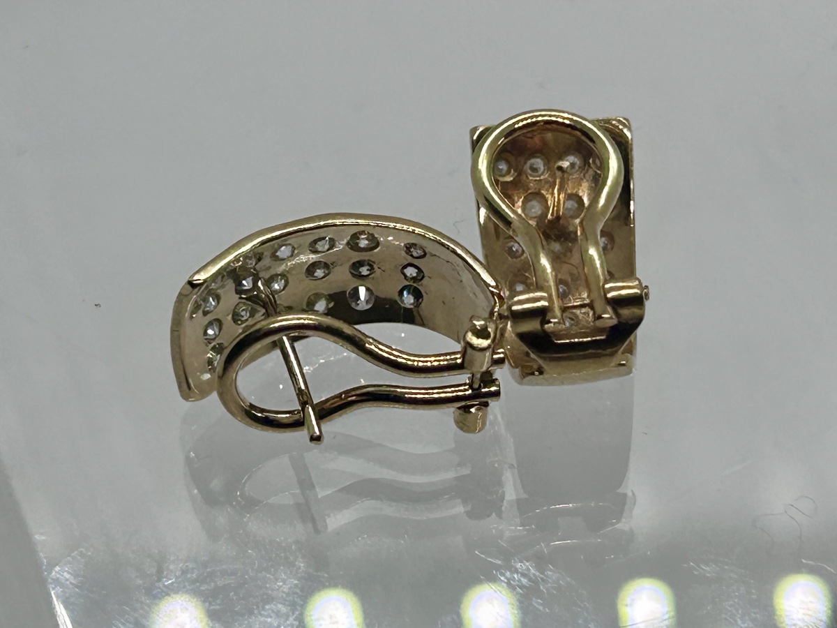 18-karat Gold Half-hoop Earrings Set With Brilliant-cut Diamonds -photo-1