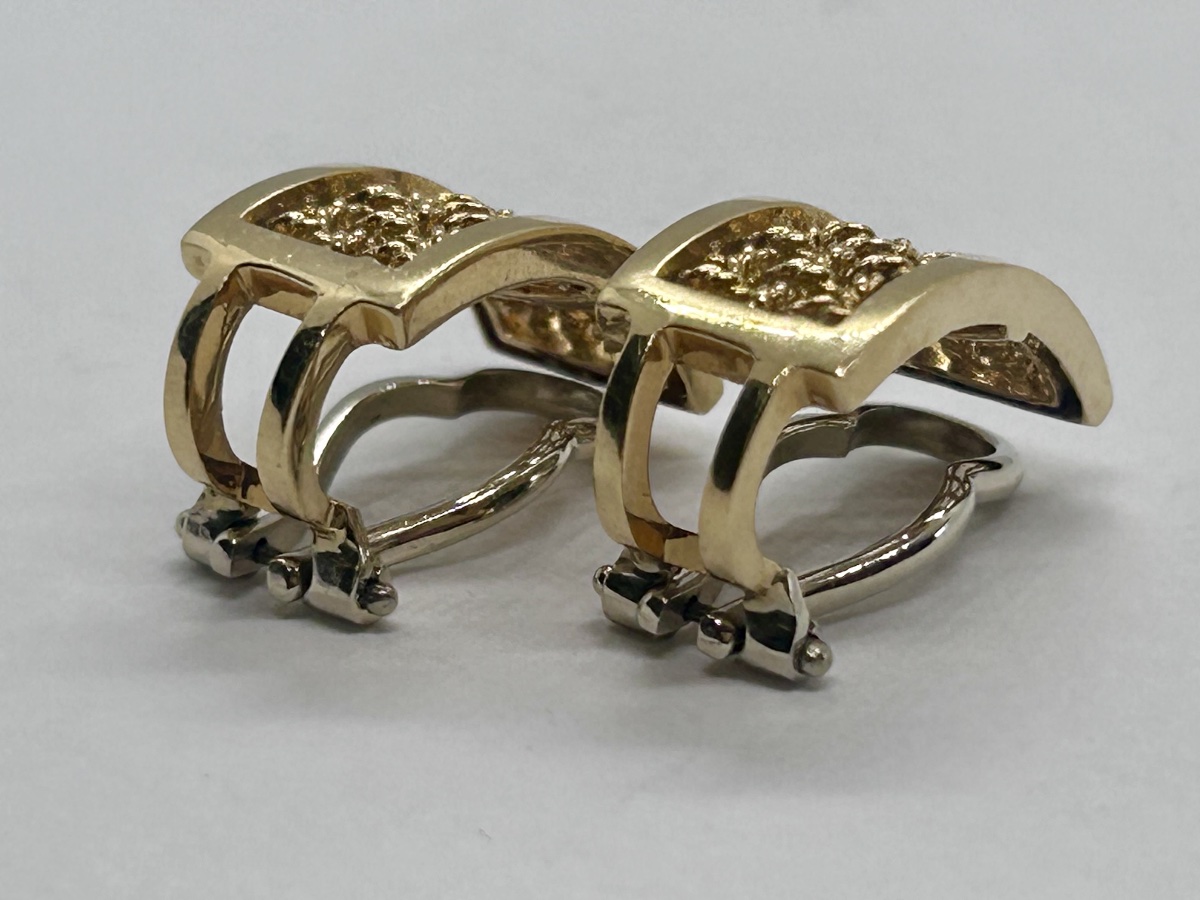 18-karat Gold Half-hoop Earrings With An Openwork Design-photo-2