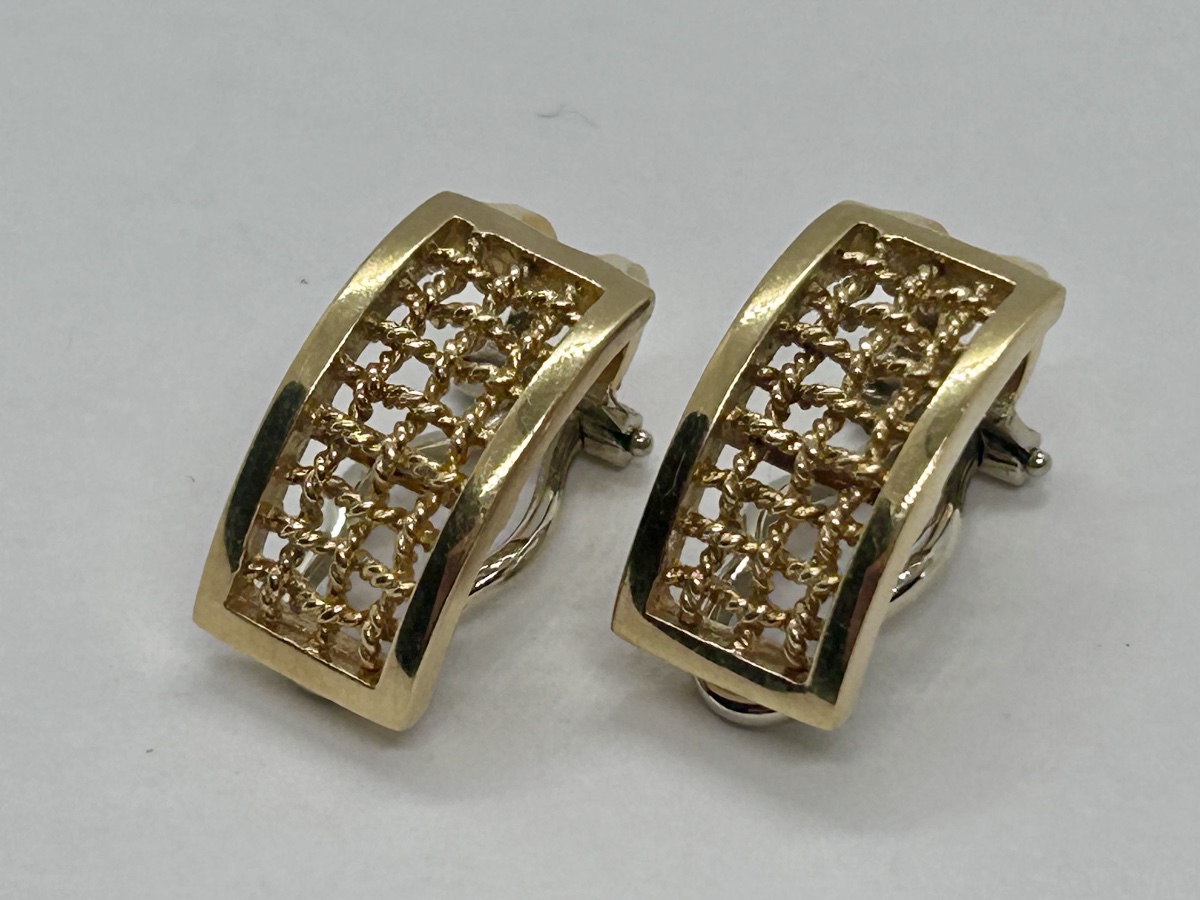 18-karat Gold Half-hoop Earrings With An Openwork Design-photo-3