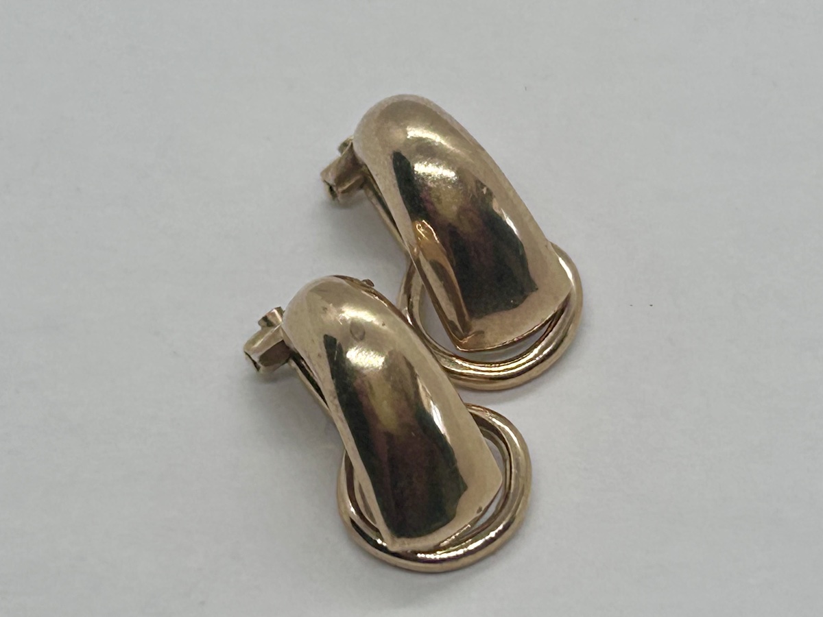 18-karat Gold Clip-on Earrings In A Half-hoop Style-photo-2
