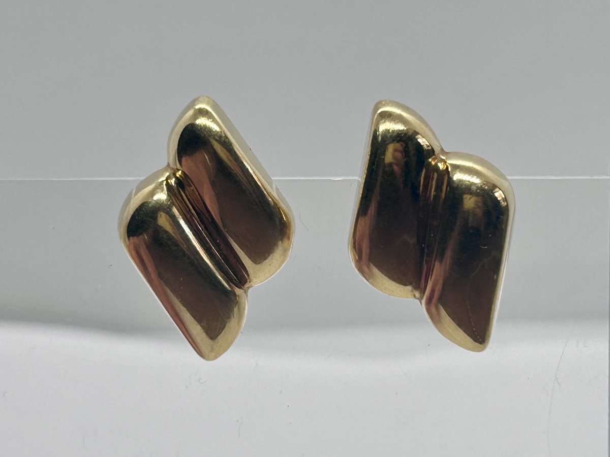 18-karat Gold Clip-on Earrings -photo-1