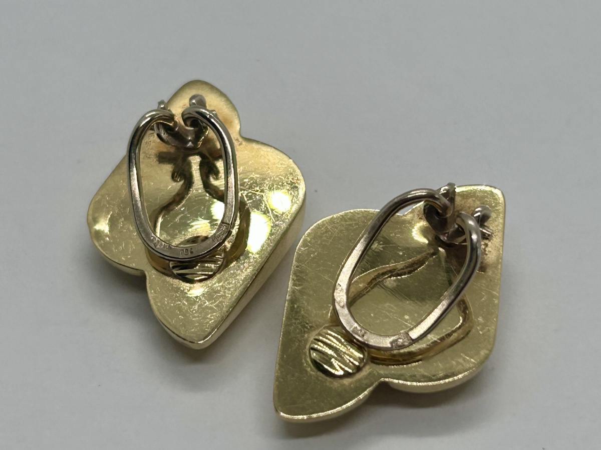 18-karat Gold Clip-on Earrings -photo-2