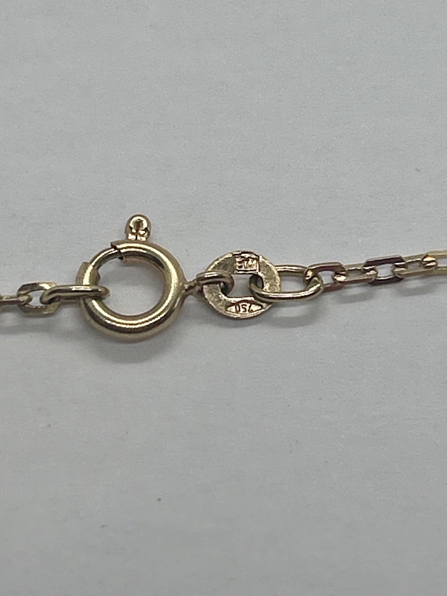 18-karat Gold Pendant With Diamond Pavé Setting And A Coral Ring-photo-3