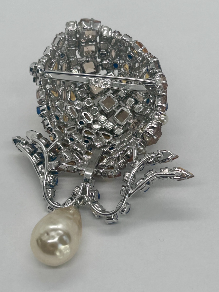 Christian Dior Brooch In Gold-tone Metal, With Cabochons And Crystals -photo-3