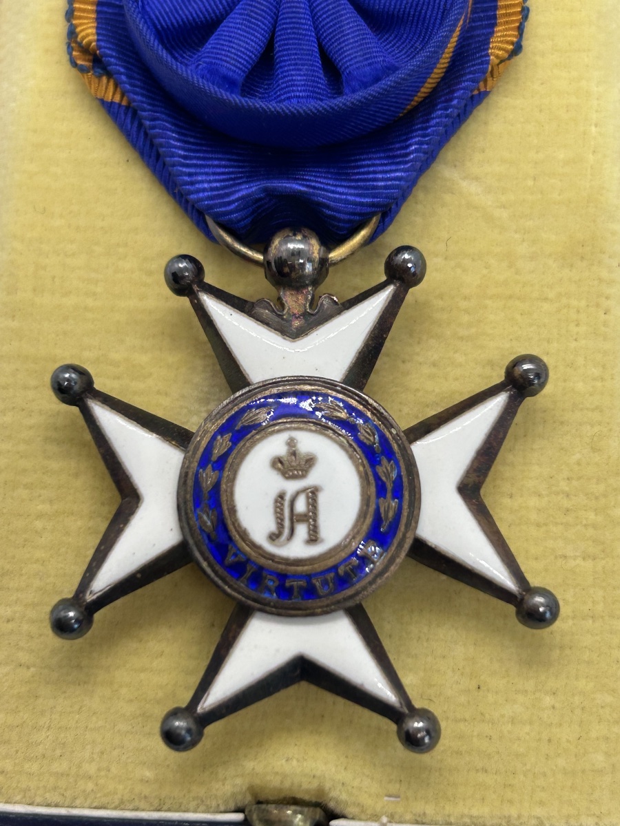 Lot de 3 décorations de l’ordre du mérite d’Adolphe de Nassau, grand Duché de Luxembourg -photo-2