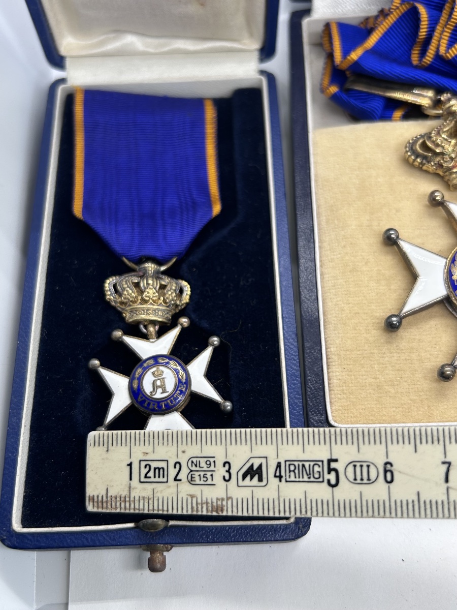 Lot de 3 décorations de l’ordre du mérite d’Adolphe de Nassau, grand Duché de Luxembourg -photo-2
