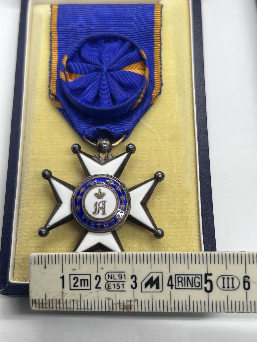 Lot de 3 décorations de l’ordre du mérite d’Adolphe de Nassau, grand Duché de Luxembourg -photo-6