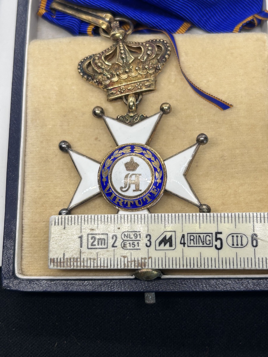 Lot de 3 décorations de l’ordre du mérite d’Adolphe de Nassau, grand Duché de Luxembourg -photo-7