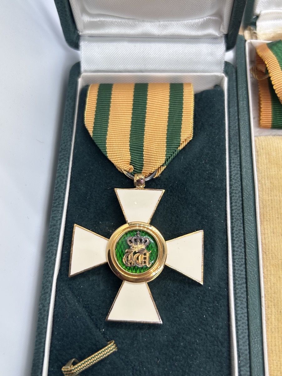 Set Of 3 Decorations Of The Order Of The Oak Crown, Luxembourg -photo-3