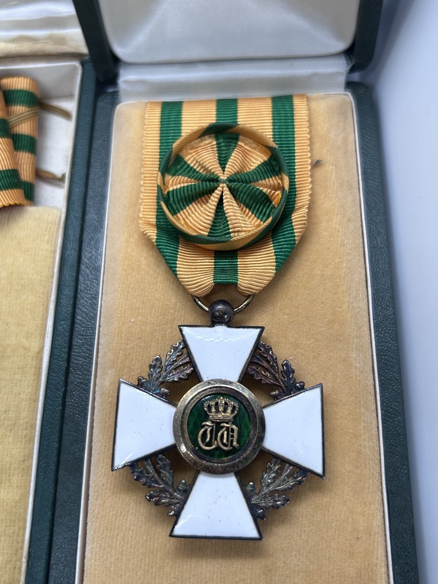 Set Of 3 Decorations Of The Order Of The Oak Crown, Luxembourg -photo-5
