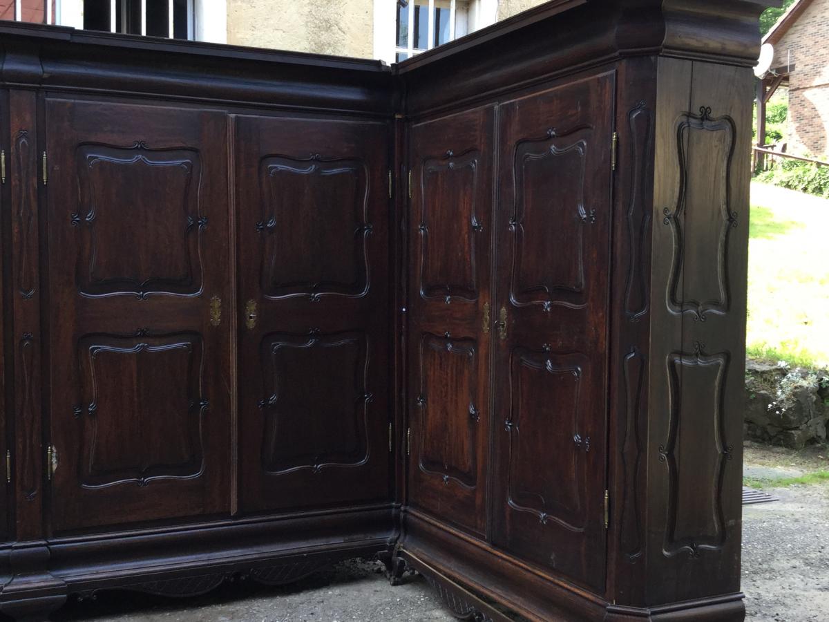 Important Baroque Castle Cabinet With 8 Doors-photo-6