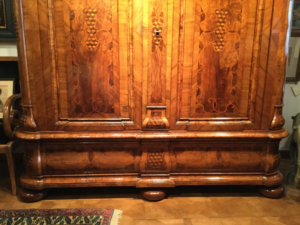 Baroque Cabinet In Walnut Veneer Around 1760-photo-3