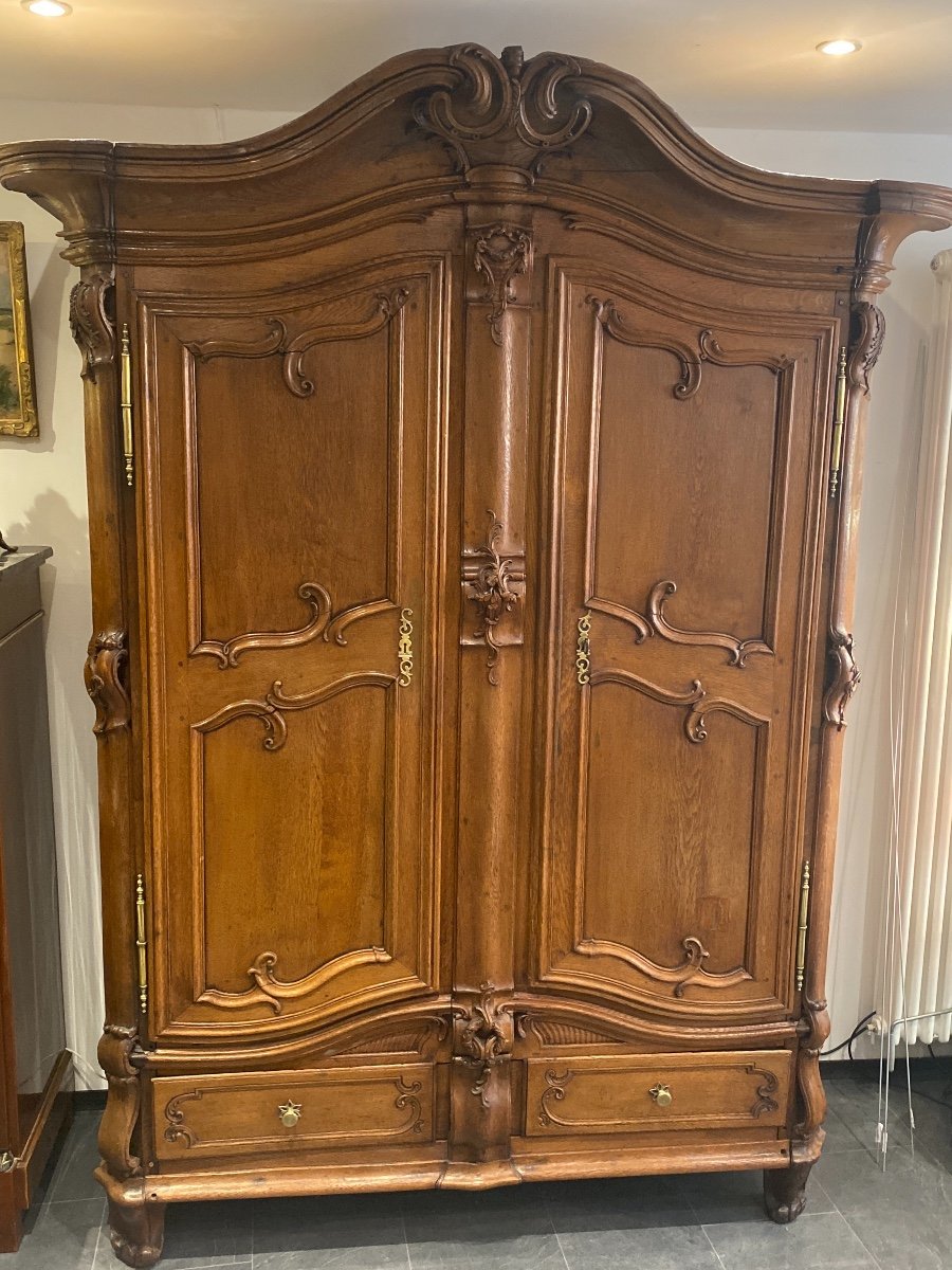 Armoire allemande 18 eme en chêne,