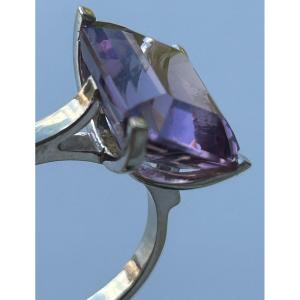 White Gold And Amethyst Ring