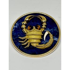 Broche scorpion or, lapis lazuli et œil de tigre