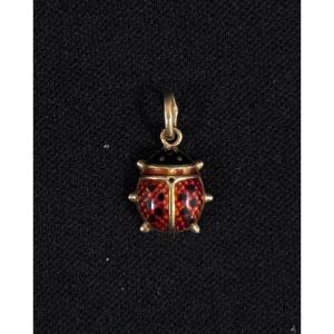 Petit pendentif coccinelle en or 18 carats et émail