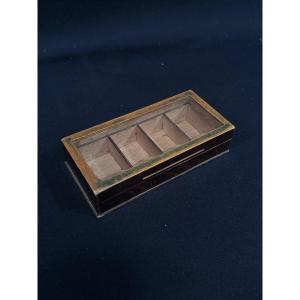 Boite à timbres vers 1900 en bois
