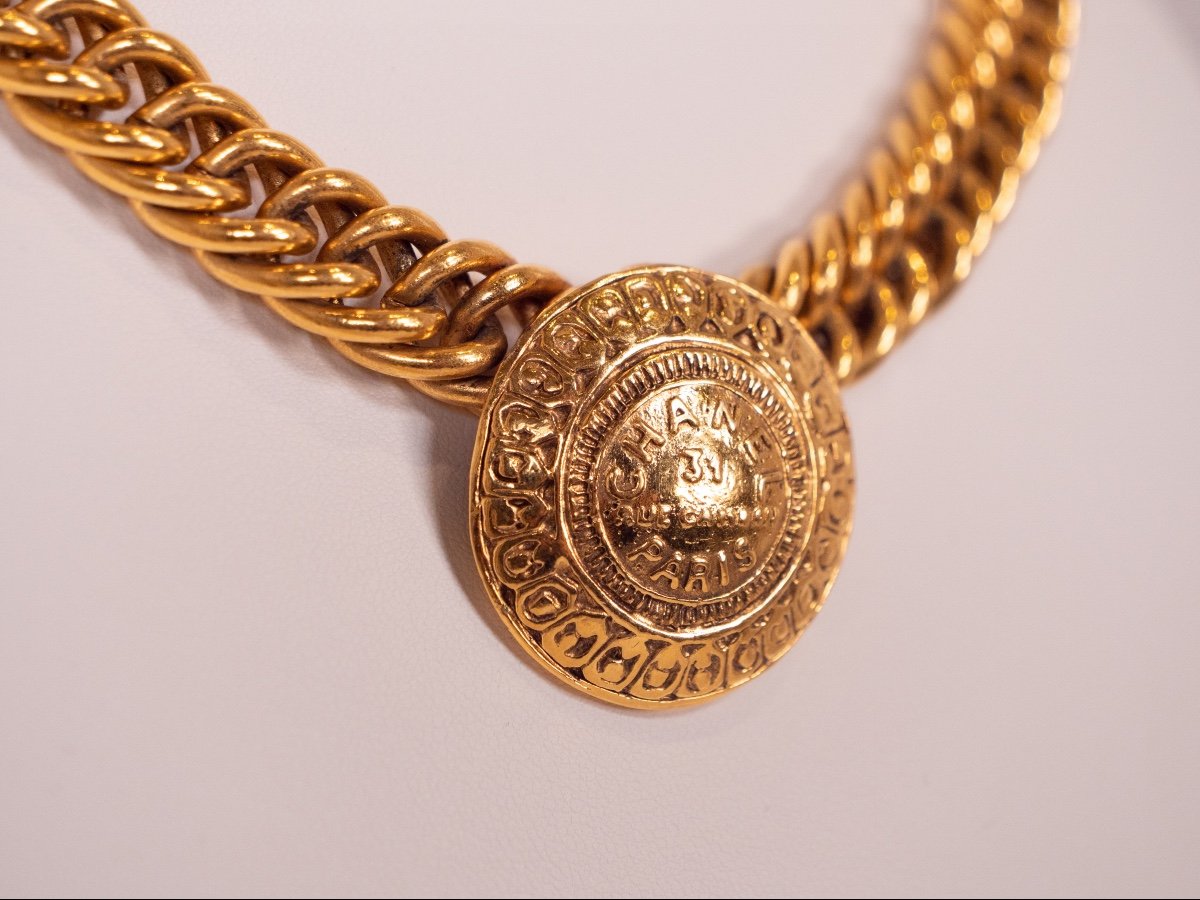 Iconic Chanel Necklace 31 Rue Cambon Of The 90-photo-2