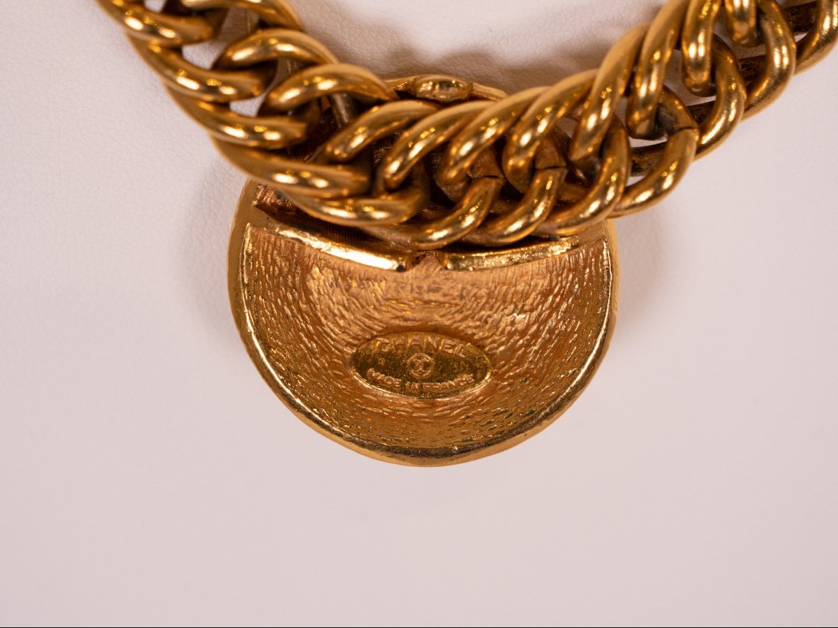 Iconic Chanel Necklace 31 Rue Cambon Of The 90-photo-4