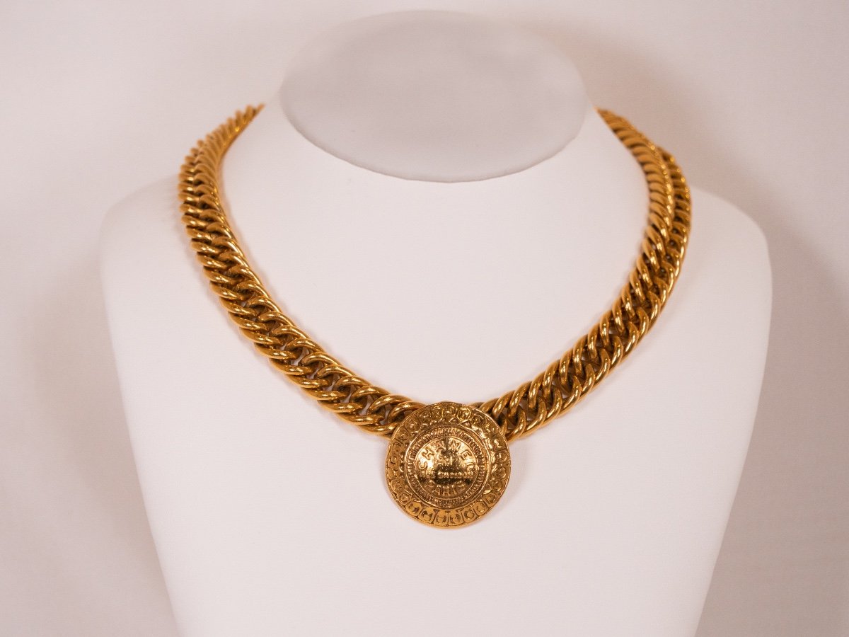 Iconic Chanel Necklace 31 Rue Cambon Of The 90