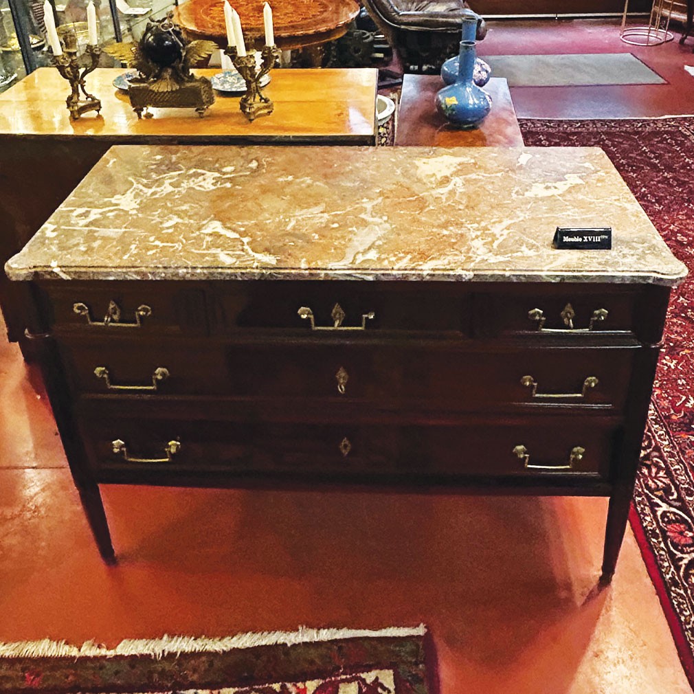 Commode française de style Louis XVI du XVIIIe siècle en acajou, avec plateau en marbre-photo-2