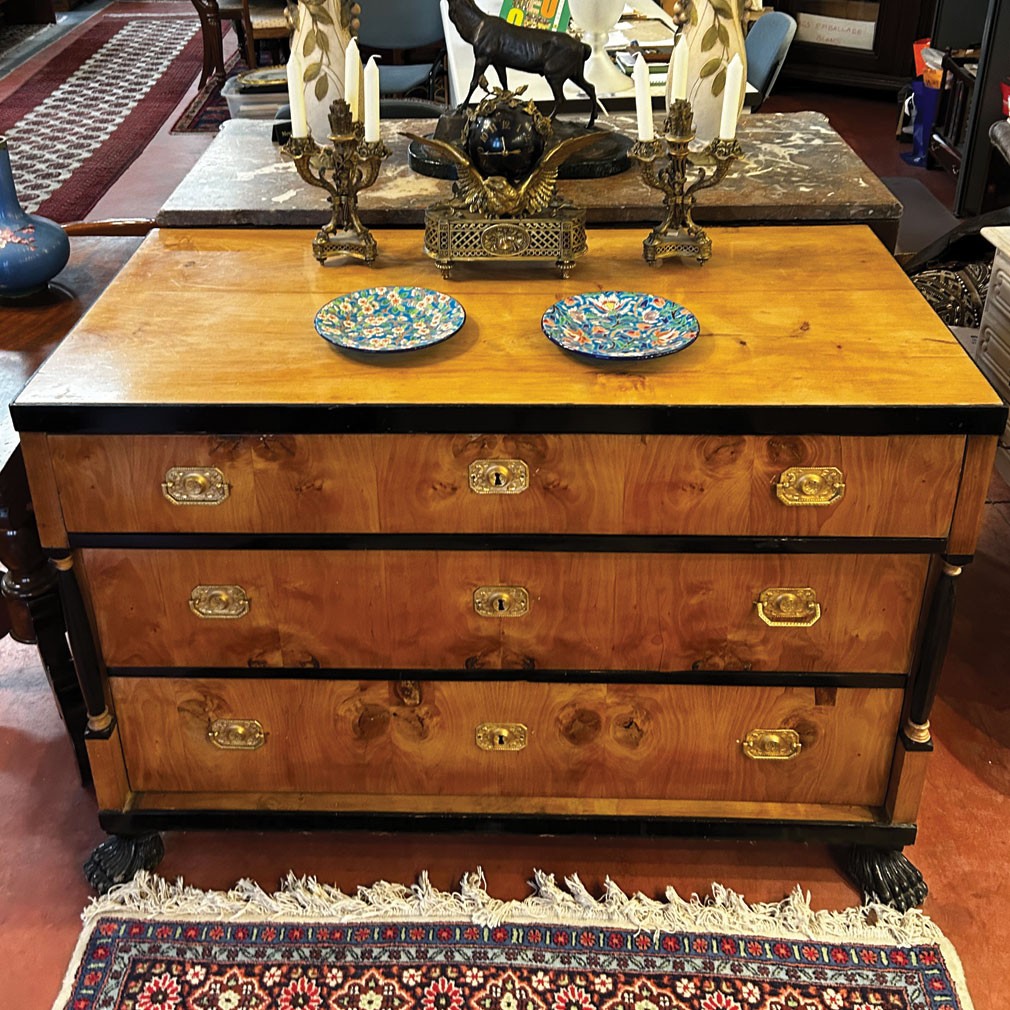 Antique Biedermeier Chest Of Drawers Circa 1910 In Burr Walnut Veneer, With Ebonized Accents-photo-2