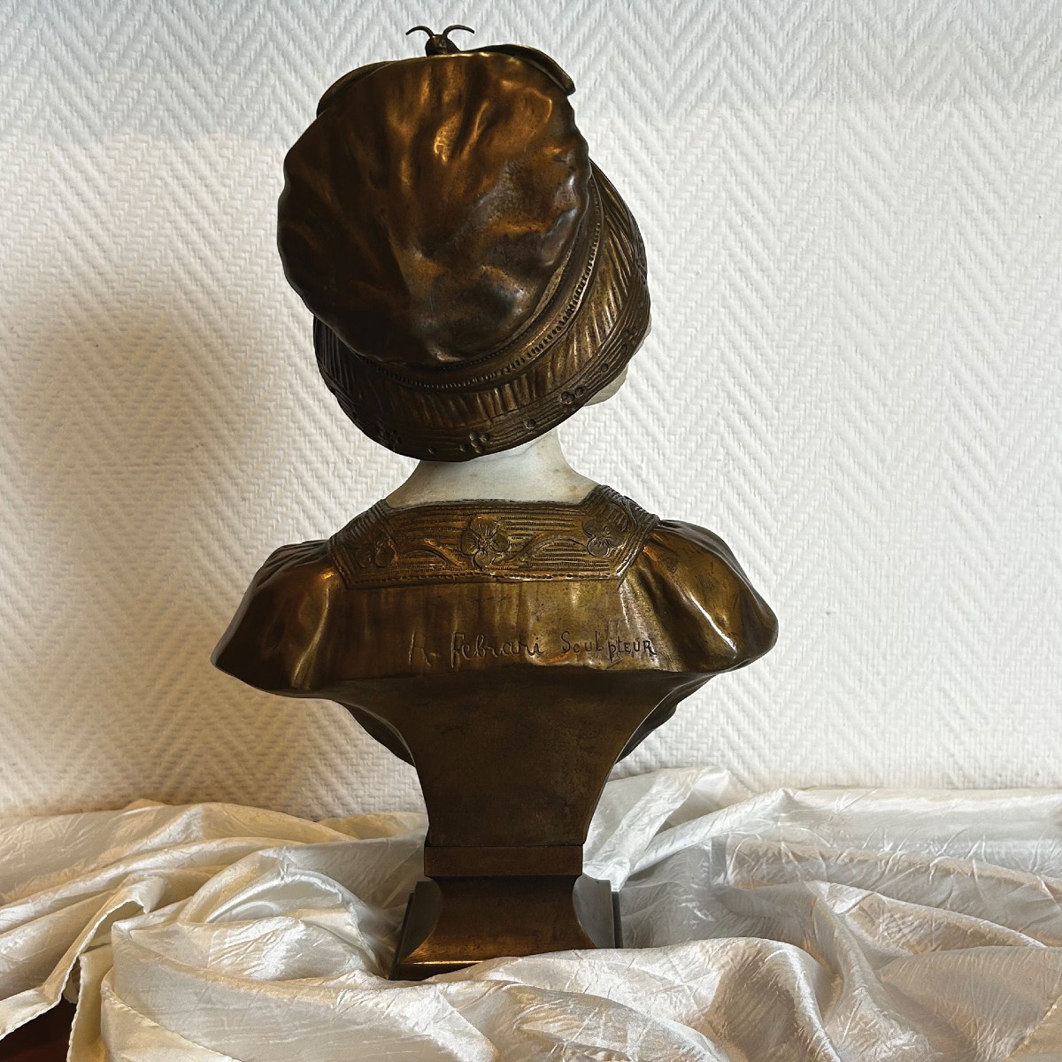 Buste de femme en bronze et marbre par Raphael Febrari – sculpture classique vintage-photo-3