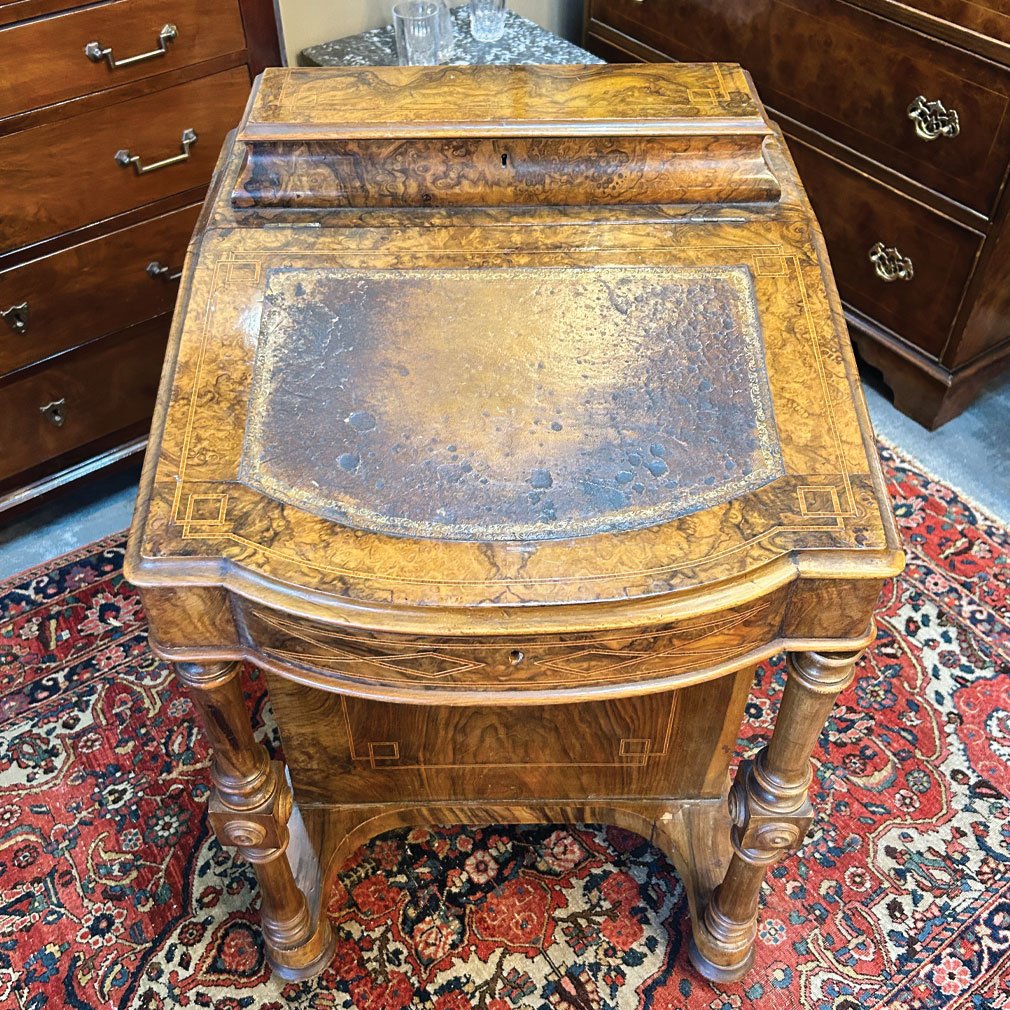 English Davenport Walnut Desk, Victorian Period Circa 1850-photo-2