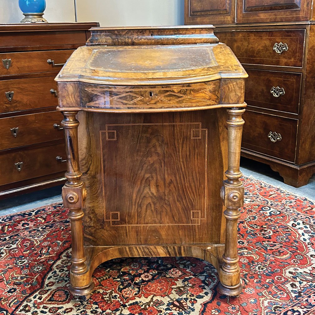 English Davenport Walnut Desk, Victorian Period Circa 1850-photo-4