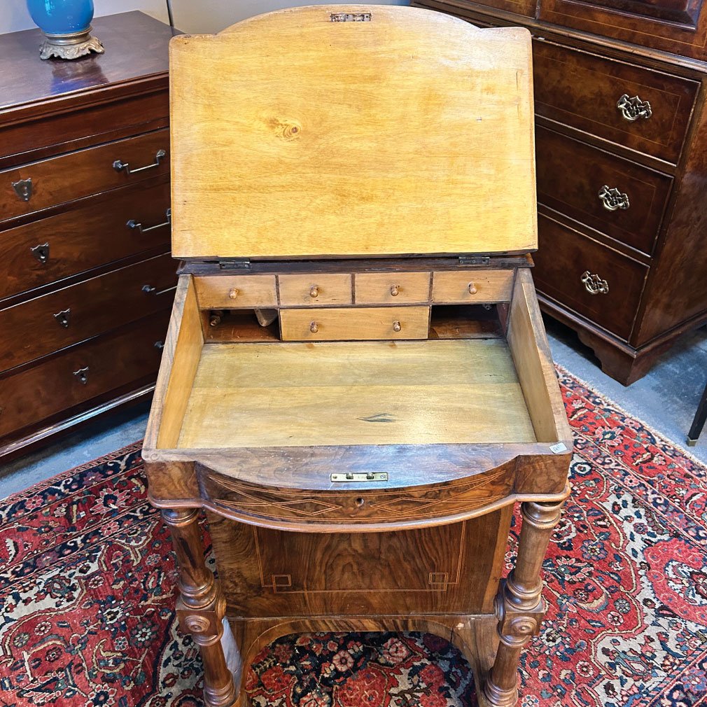 English Davenport Walnut Desk, Victorian Period Circa 1850-photo-3