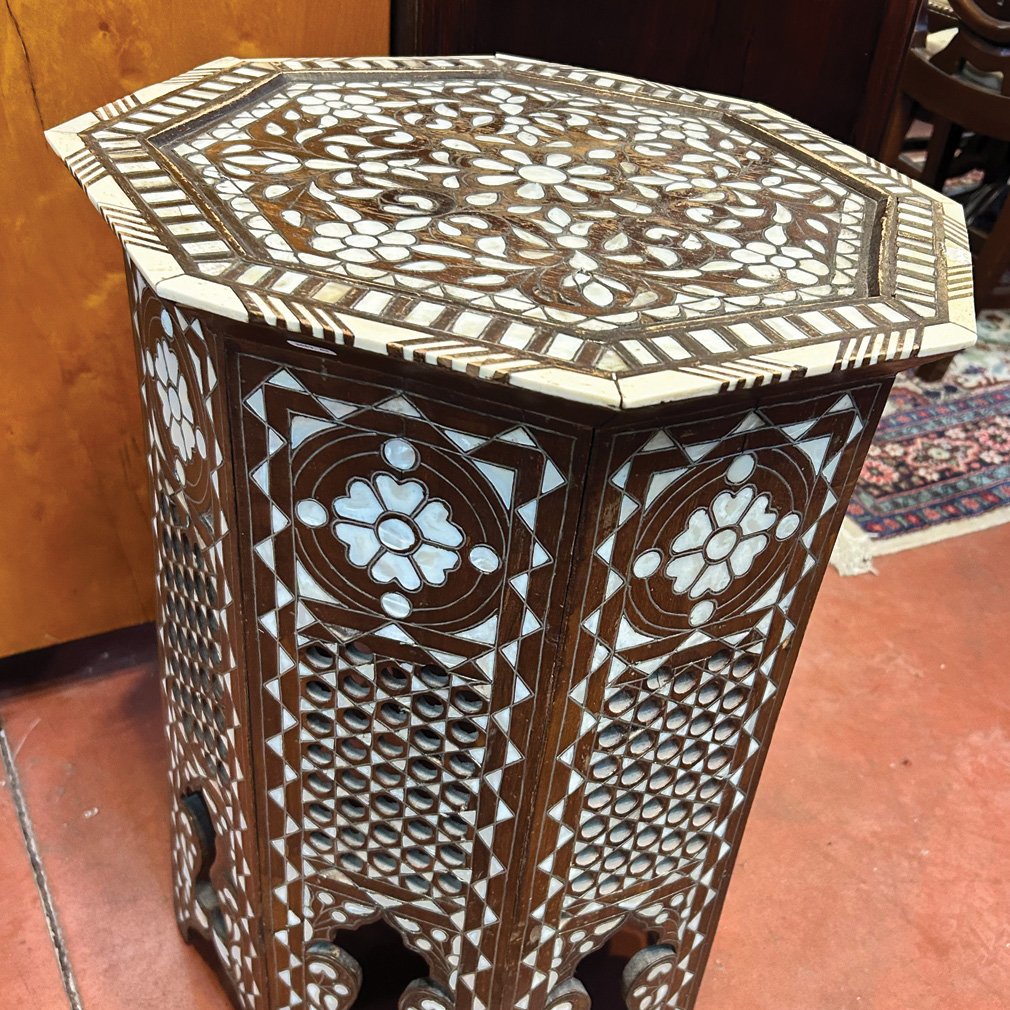 Table d’appoint orientale marquetée de style mauresque-photo-4